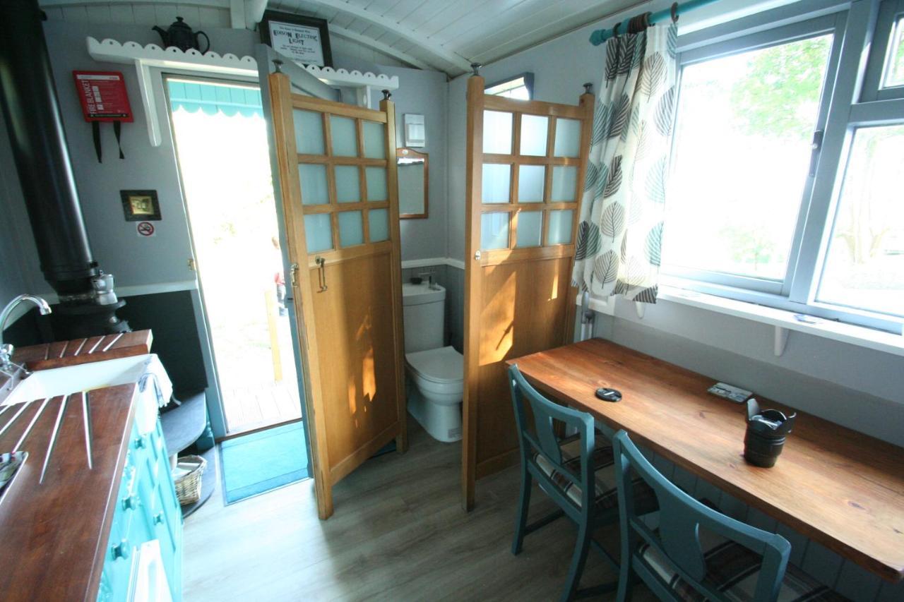 Apartamento Bronllys Farm Coastal Self-Catering Llanelli Exterior foto