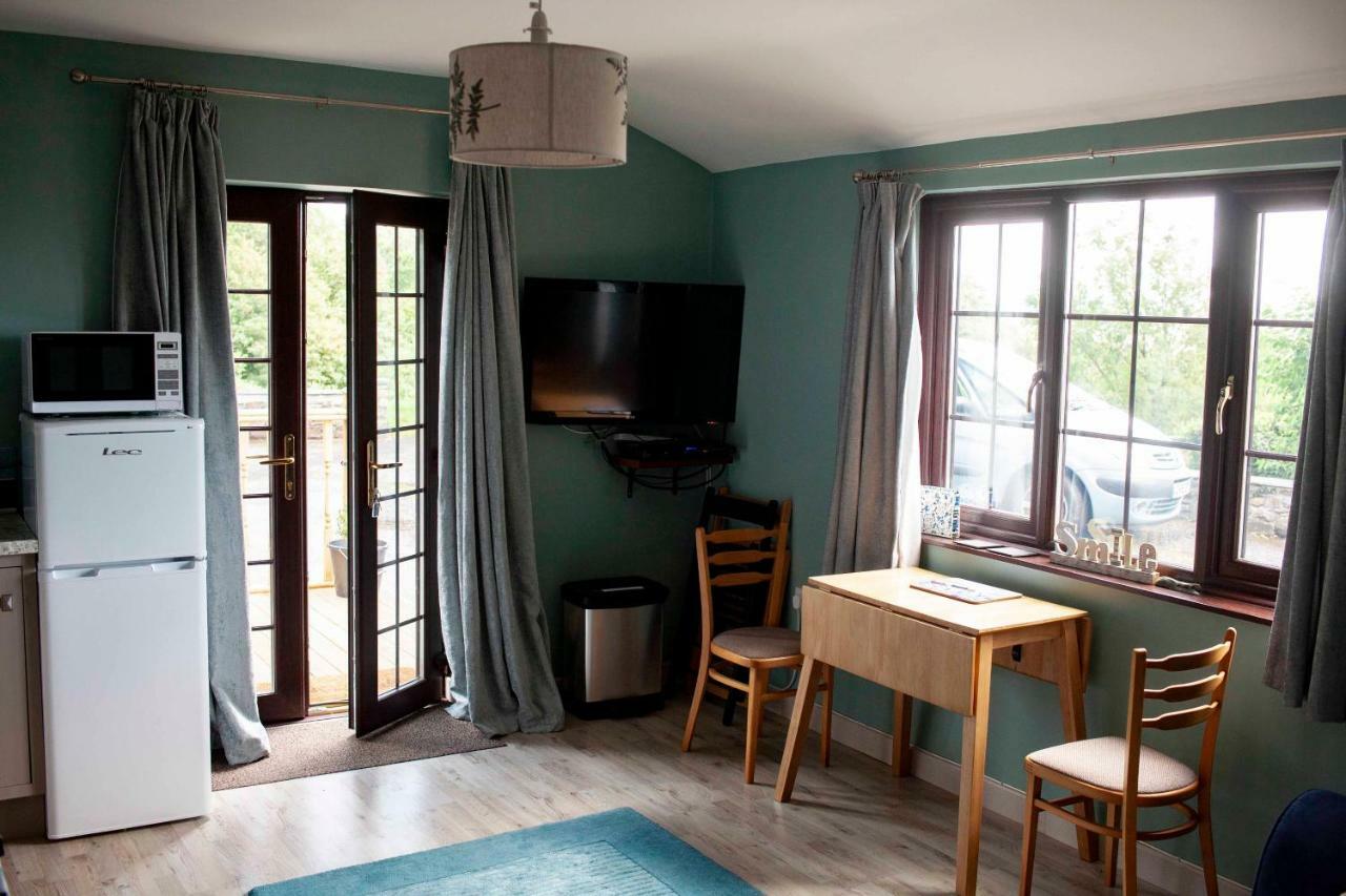 Apartamento Bronllys Farm Coastal Self-Catering Llanelli Exterior foto