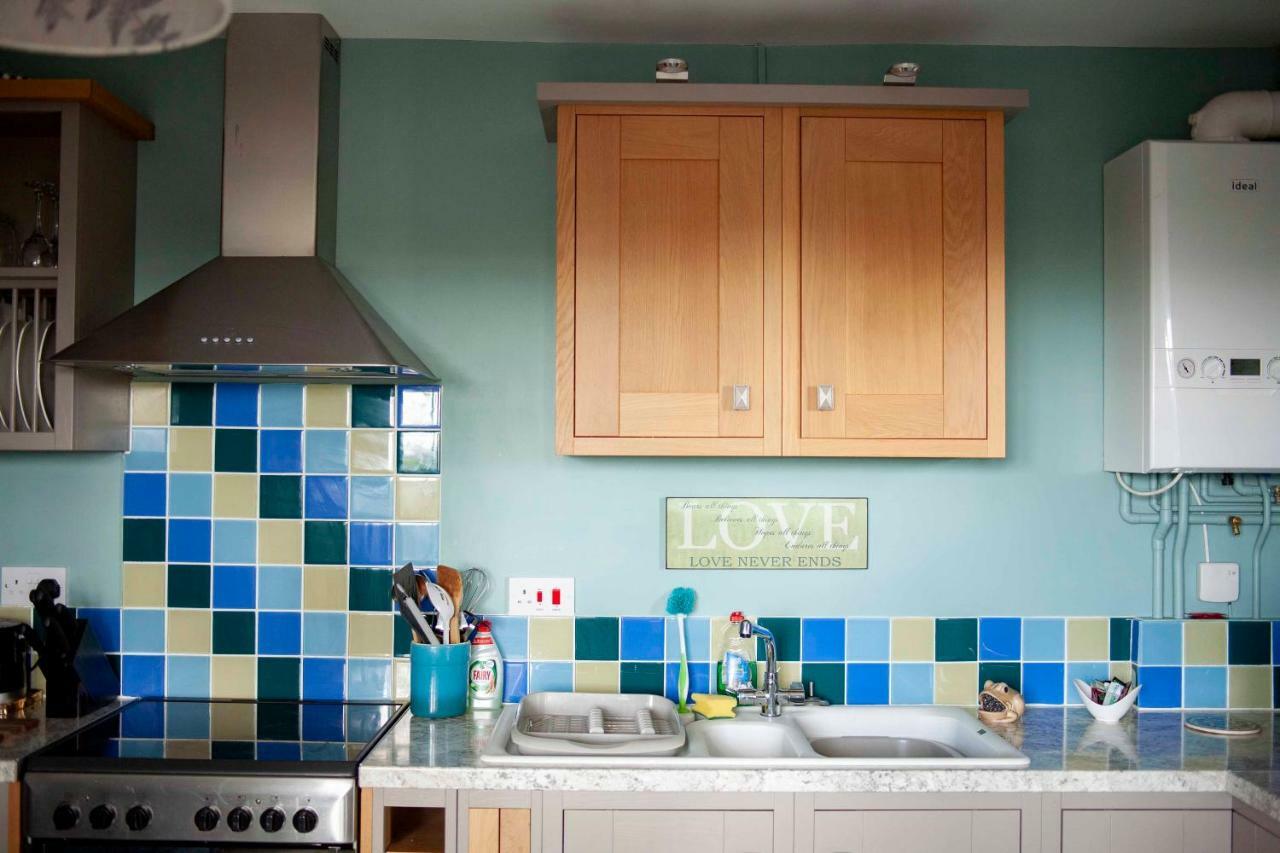 Apartamento Bronllys Farm Coastal Self-Catering Llanelli Exterior foto
